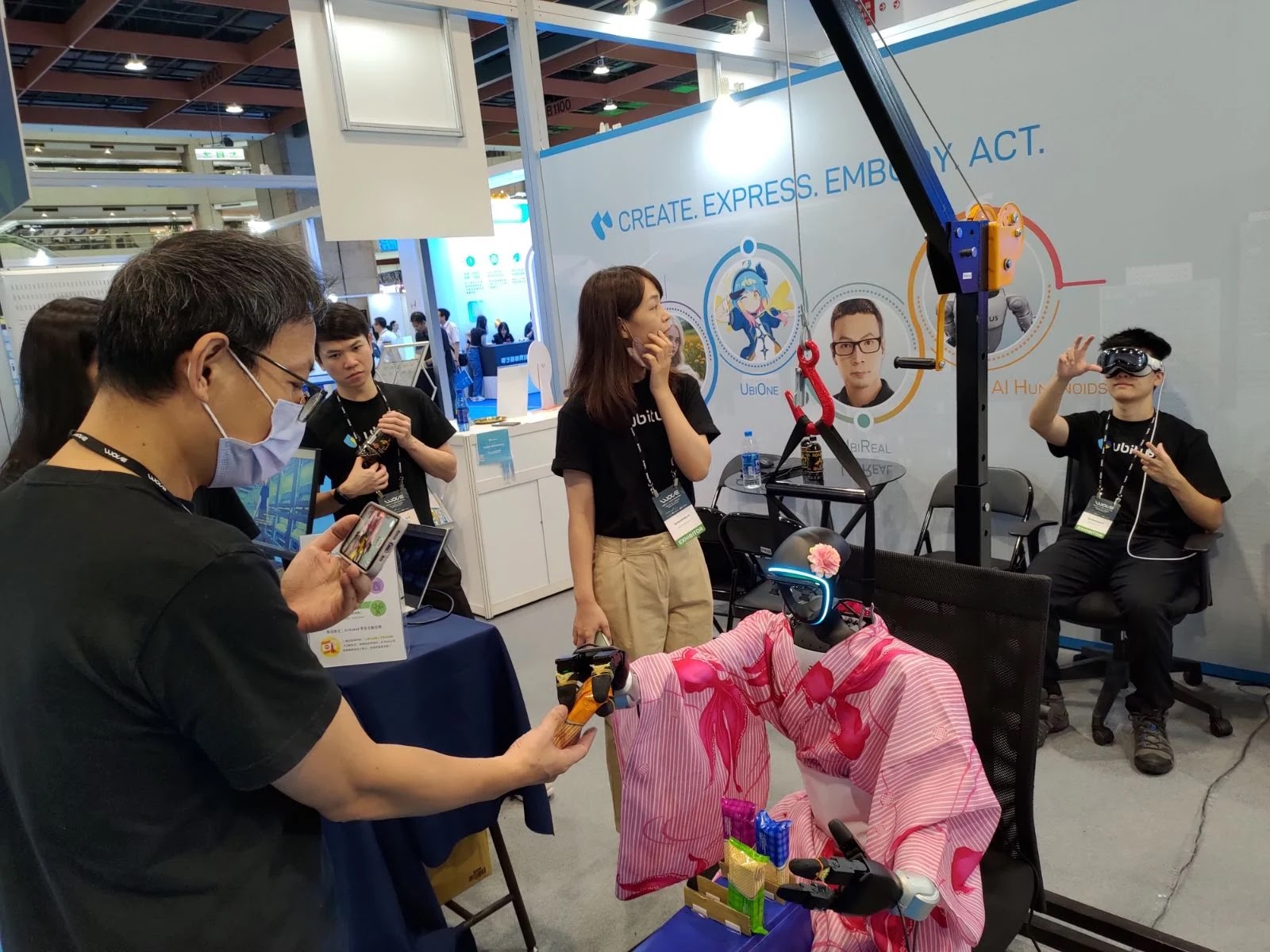 Robot Interaction with Visitors